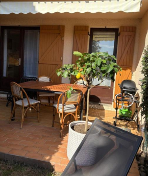 St Cyprien charmant rez de jardin 2 velos Piscine